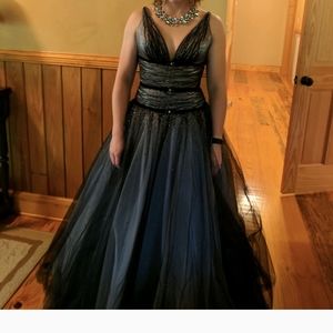 Maggie sorterro prom dress